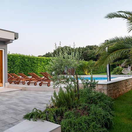 Villa Vinky Pula Exterior foto